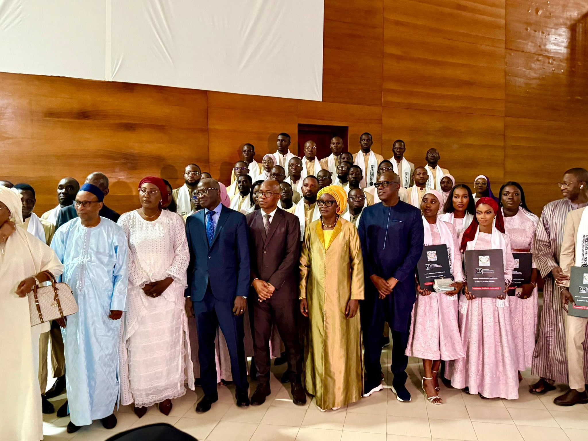 Justice : Mme Yassine Fall préside la remise de diplômes aux greffiers du CFJ