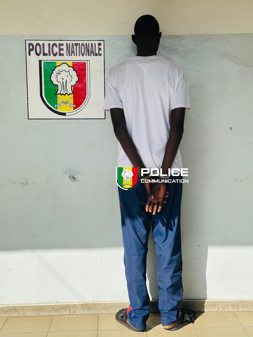 Le commissariat d’arrondissement de la Médina a procédé, le 26 avril 2026, à l’interpellation d’un individu pour des faits d’attentat à la pudeur et de détournement de mineur.