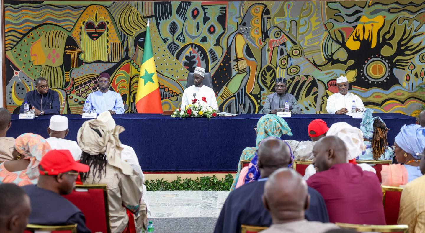 Fête du Travail 2026 : Diomaye Faye reçoit les cahiers de doléances syndicales et fixe six priorités sociales pour le Sénégal