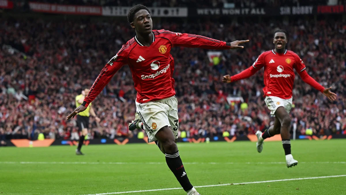 Kobbie Mainoo héros à Old Trafford : Manchester United bat Liverpool (3-2) et valide son retour en Ligue des champions