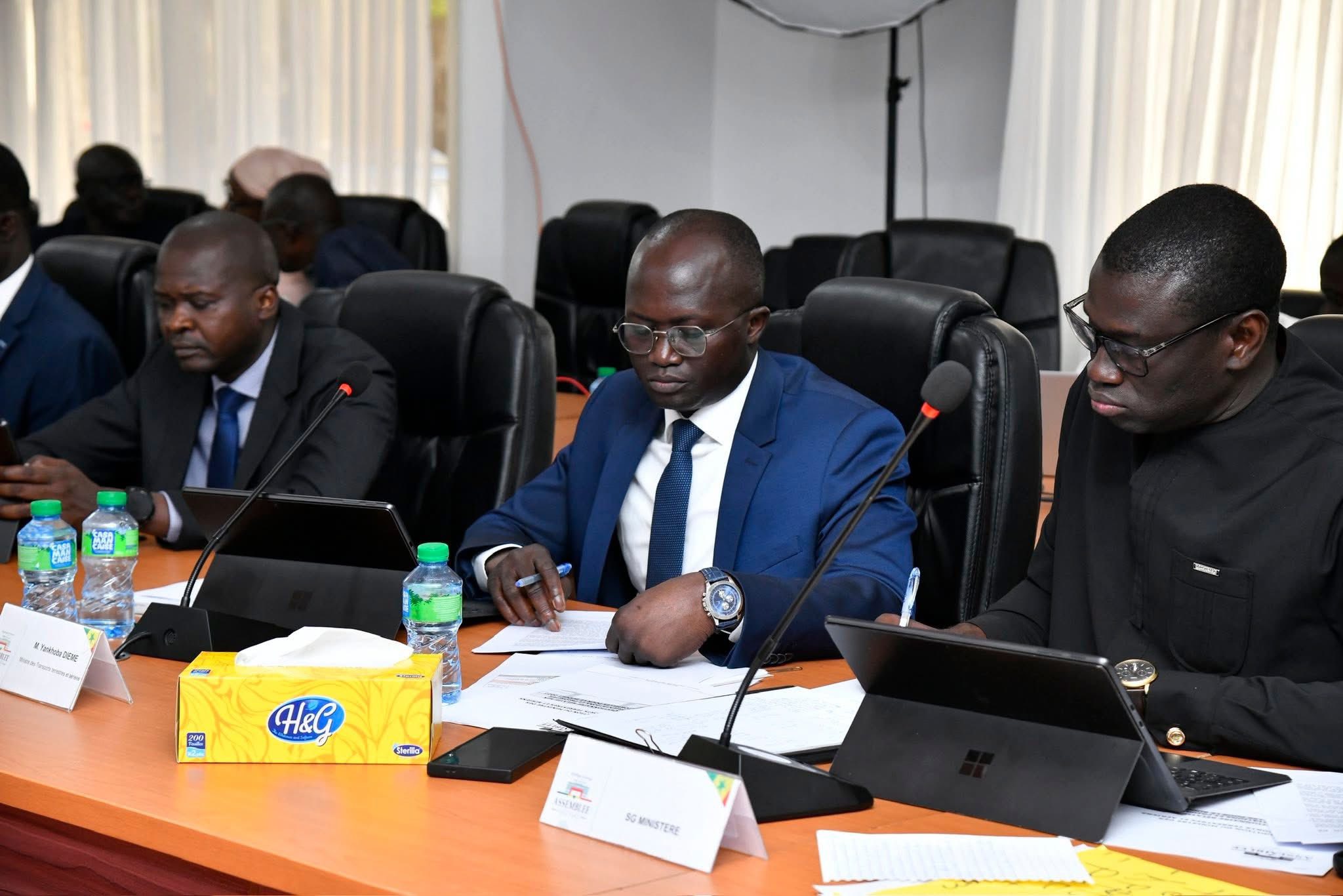Transports : le ministre Yakhoba Diémé face aux députés pour une évaluation contrastée après quatre mois d'exécution budgétaire