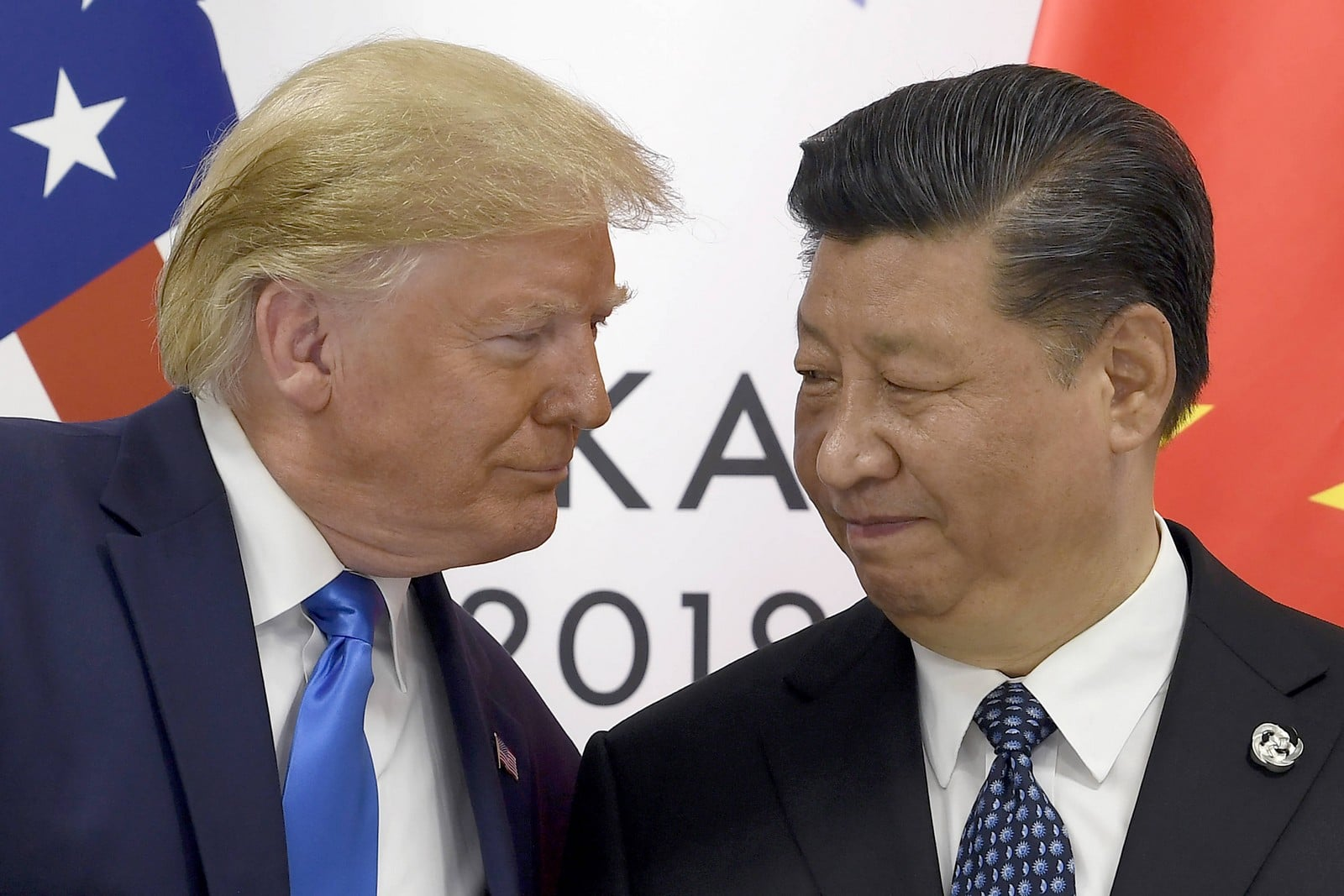 Etats-Unis – Chine : Trump adoucit sa position lors d’une visite à Pékin
