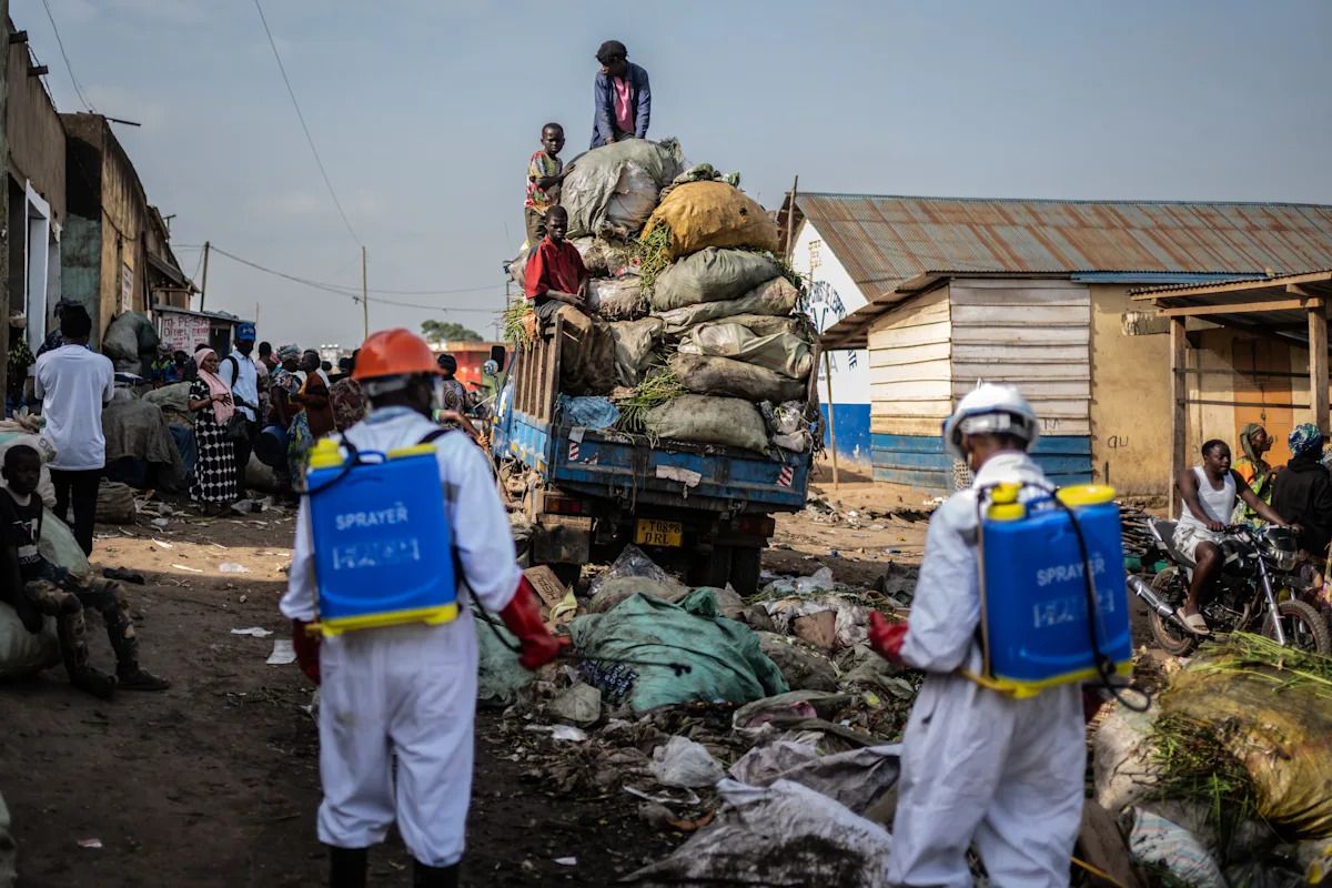 Crise humanitaire en RDC : Plus de 900 cas suspectés d'Ebola sur fond d’attaques armées et de coupes budgétaires internationales