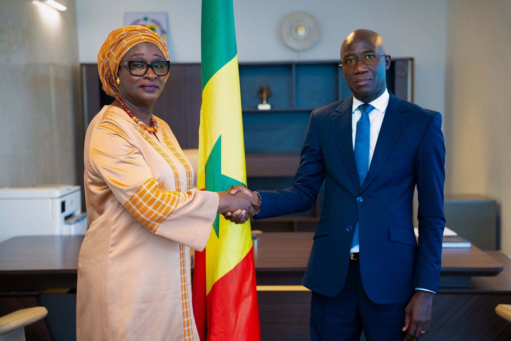 Passation de service officielle entre Yassine Fall et Moussa Sarr au ministère de la Justice
