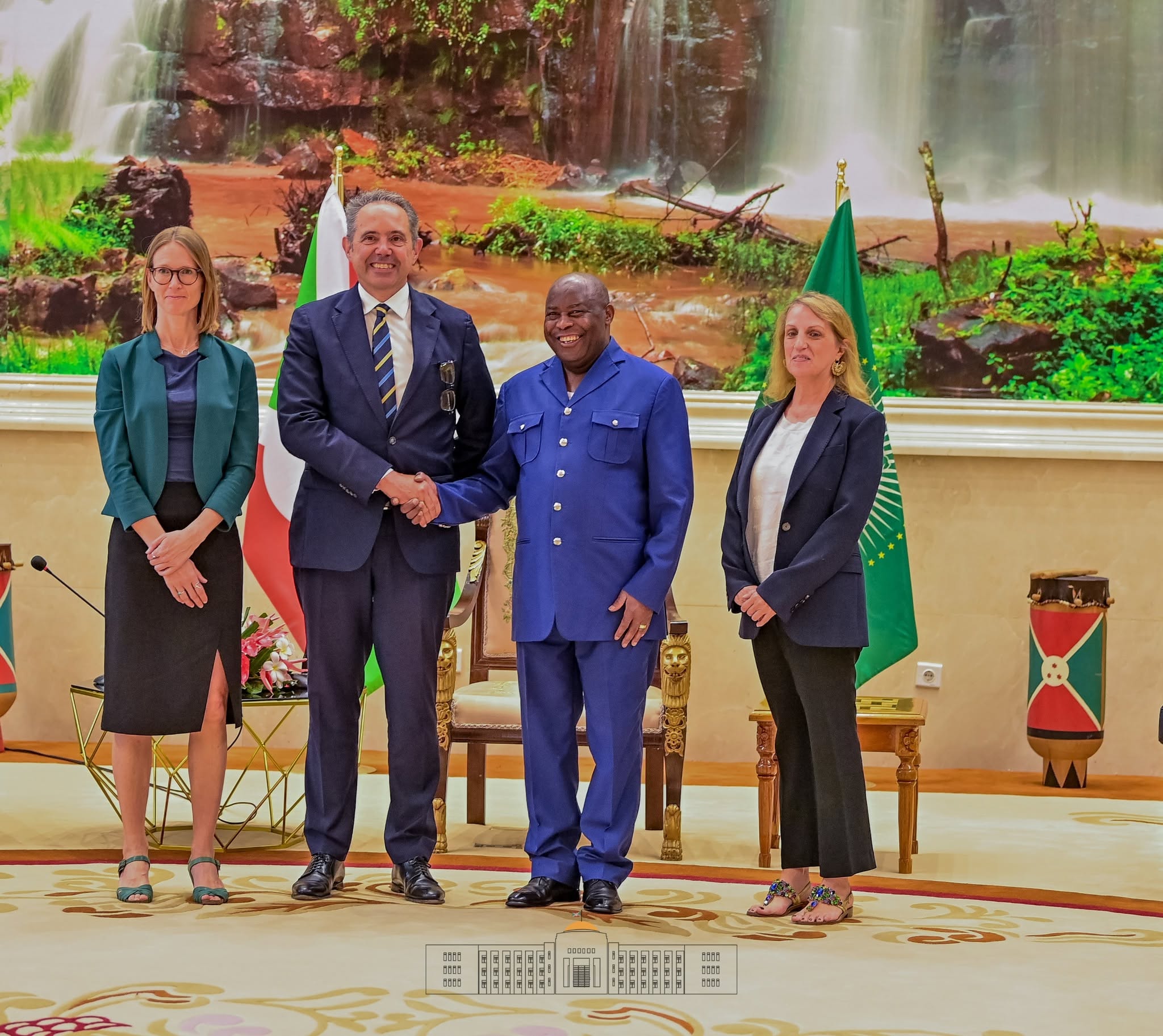 Burundi – Union européenne : Évariste Ndayishimiye et l’envoyé spécial de l’UE échangent sur la paix, la sécurité et la lutte contre Ebola