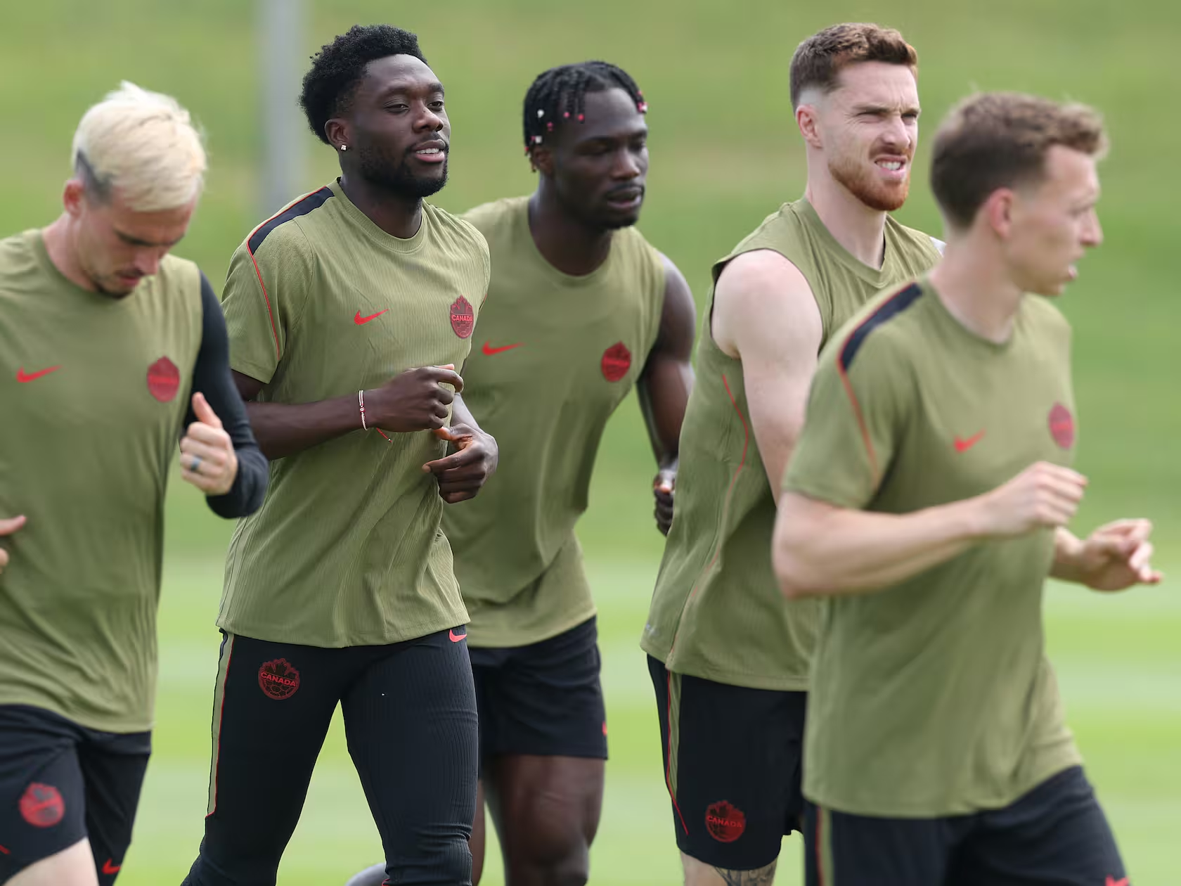Toronto : Coup dur pour le Canada, Alphonso Davies forfait pour le premier match du Mondial face à la Bosnie