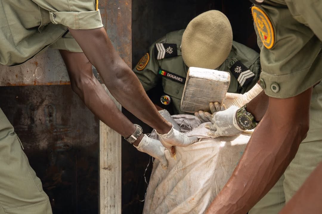 Trafic international de drogue : Saisie record de 970,6 kg de cocaïne pure par les Douanes à Koumpentoum