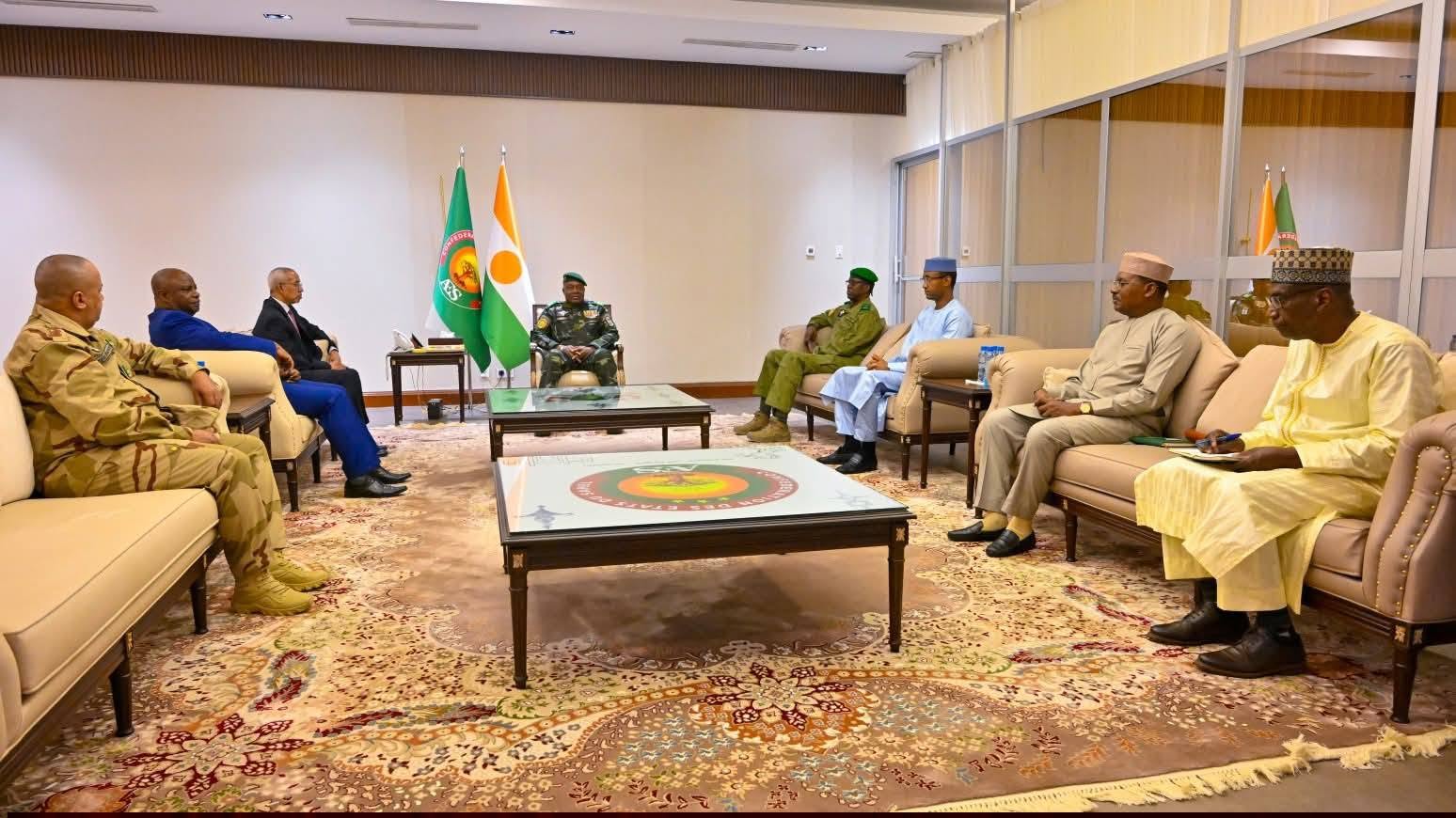 Diplomatie: Le Général Abdourahamane Tiani reçoit un émissaire du Président mauritanien à Niamey