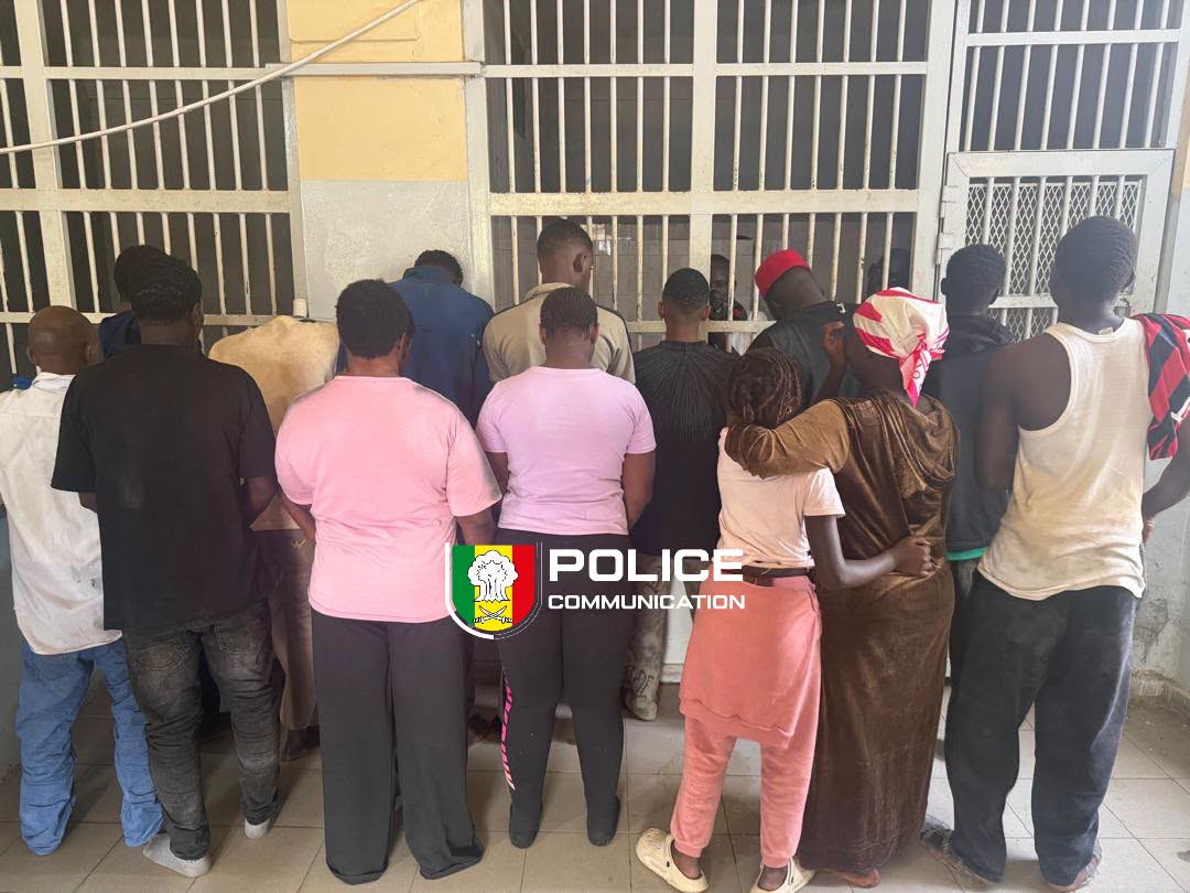 Sénégal : 13 candidats à l'émigration clandestine interpellés à la plage de Soumbédioune, le convoyeur en fuite