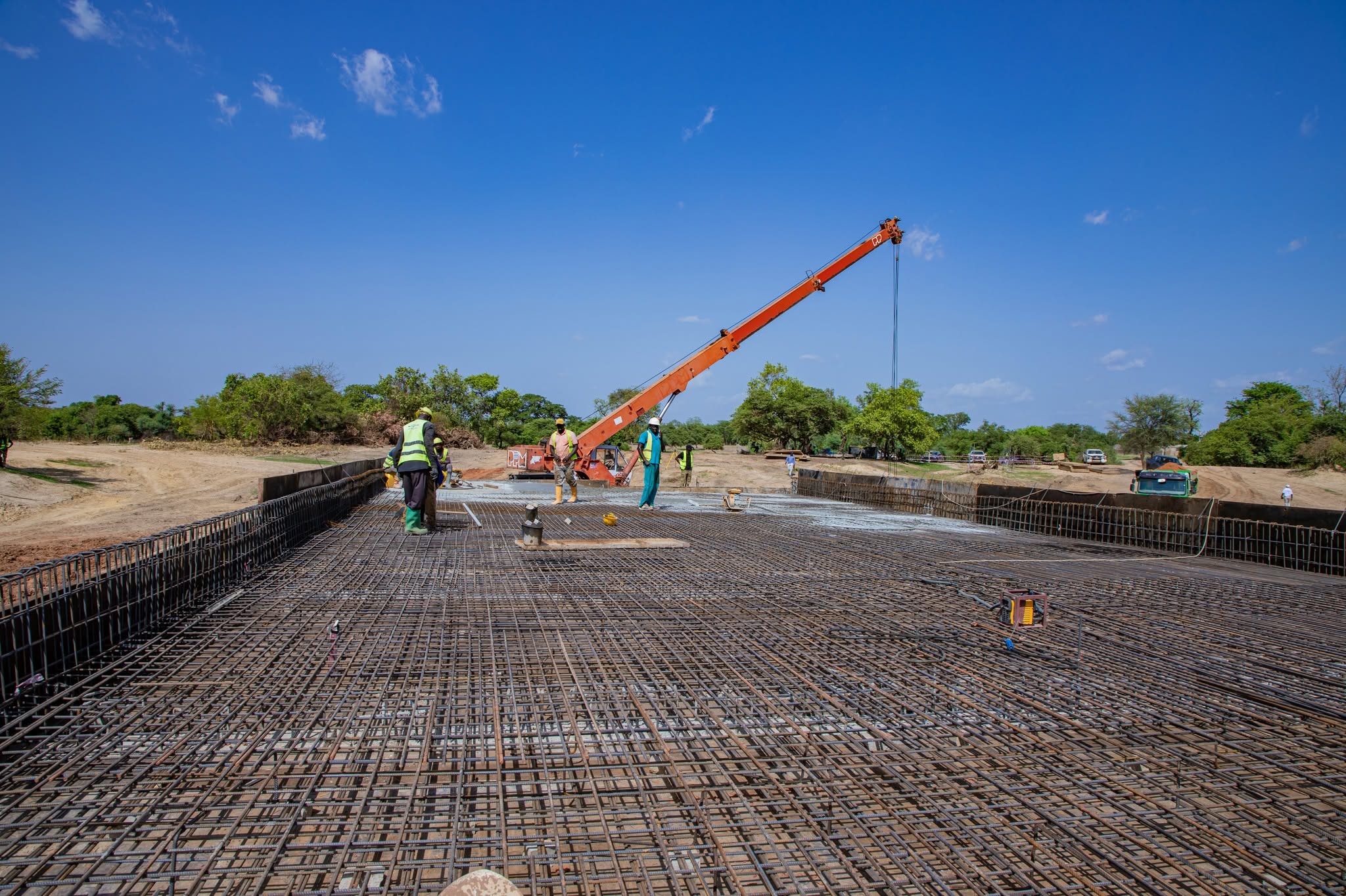 Gestion de l'eau: La Directrice générale de l'OLAC évalue l'état d'avancement des chantiers du PROMOREN sur le terrain