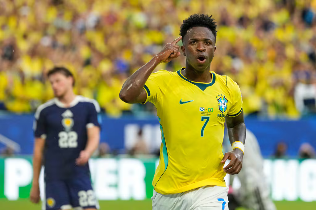 Coupe du Monde: le Brésil renverse le Japon et décroche sa place en huitièmes de finale dans le temps additionnel