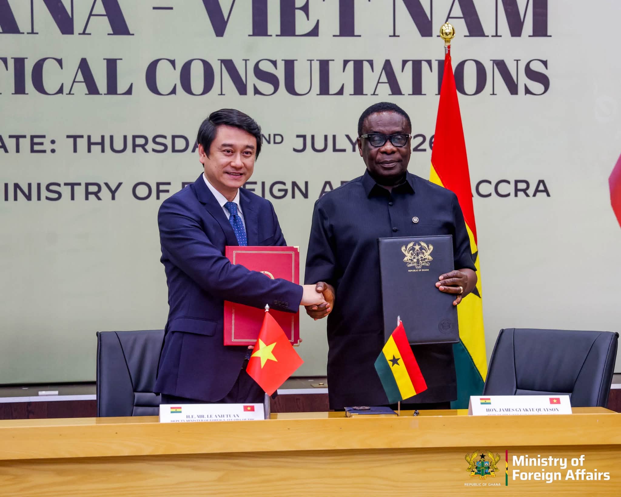 Diplomatie: le Ghana et le Vietnam renforcent leur coopération lors de consultations politiques historiques à Accra