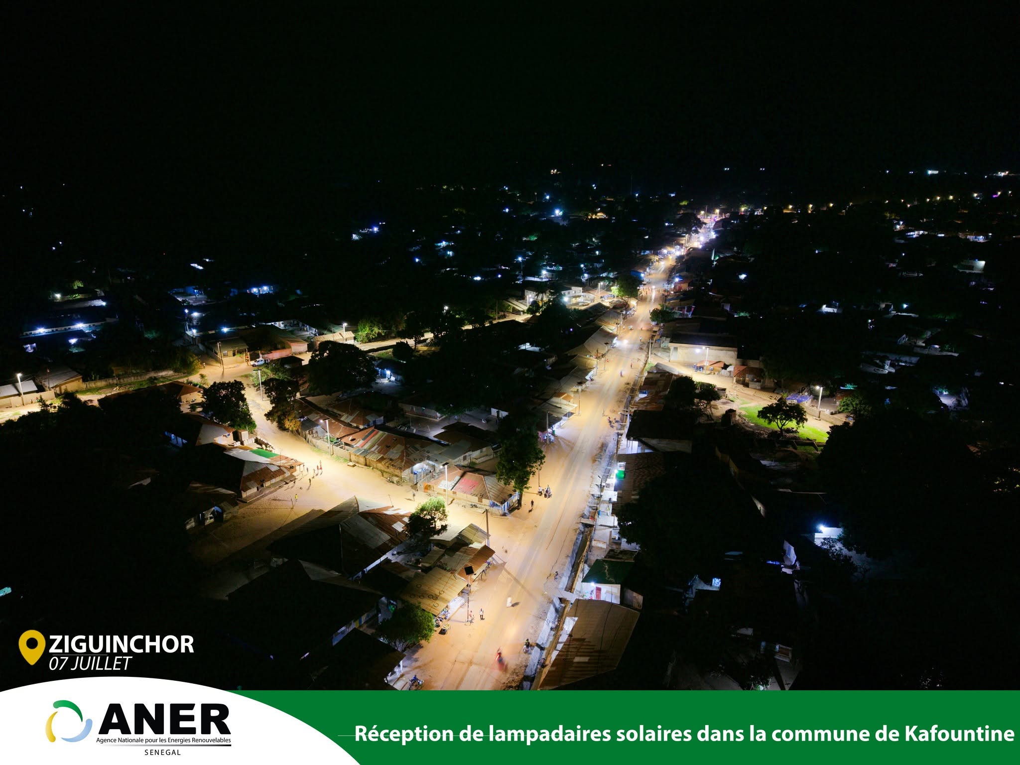 Transition énergétique : L'ANER et le Pr Diouma Kobor réceptionnent des centaines de lampadaires solaires dans le Sud du Sénégal