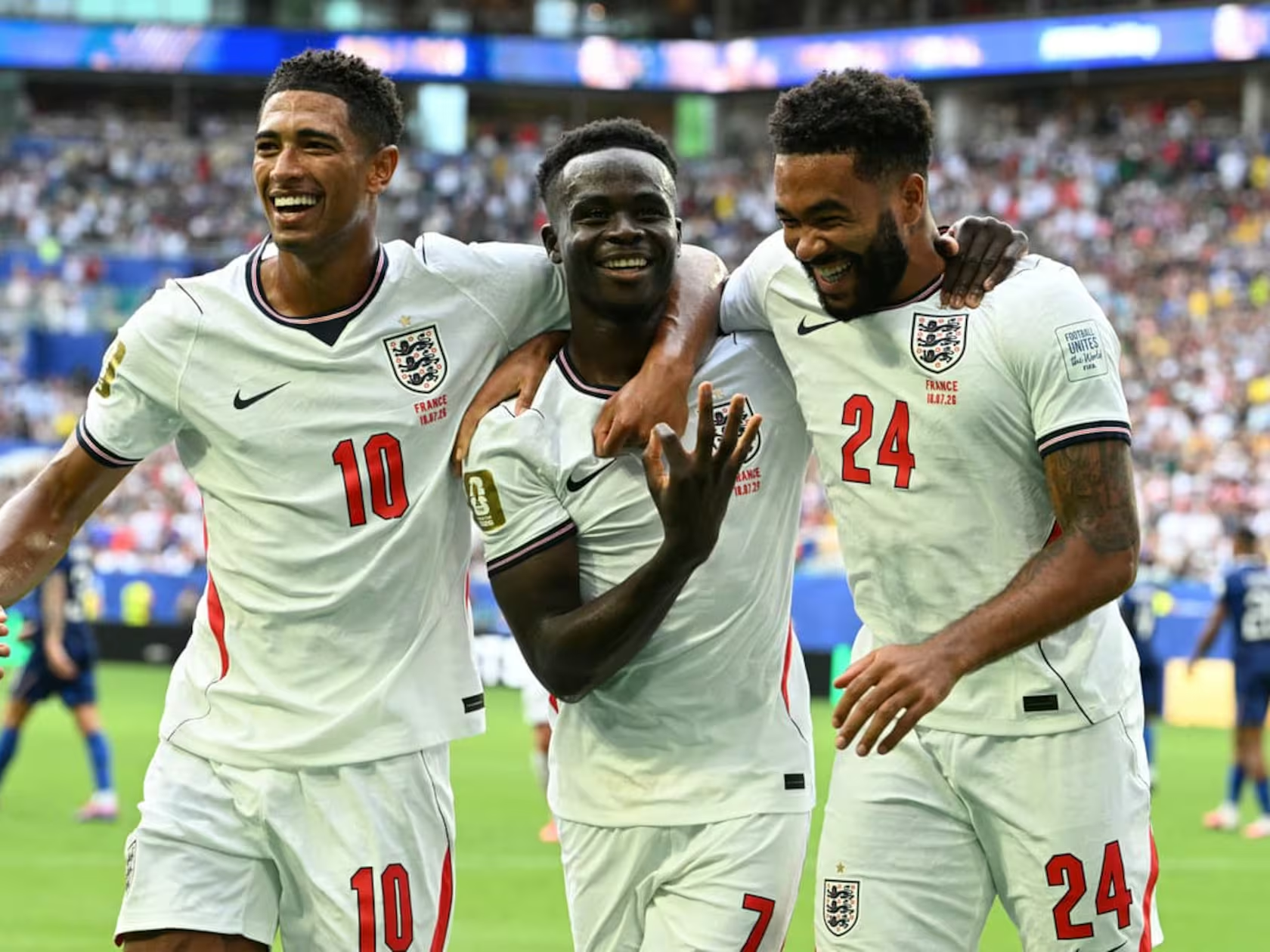 Mondial 2026 : Après son triplé historique face à la France, Bukayo Saka au cœur des explications de Thomas Tuchel