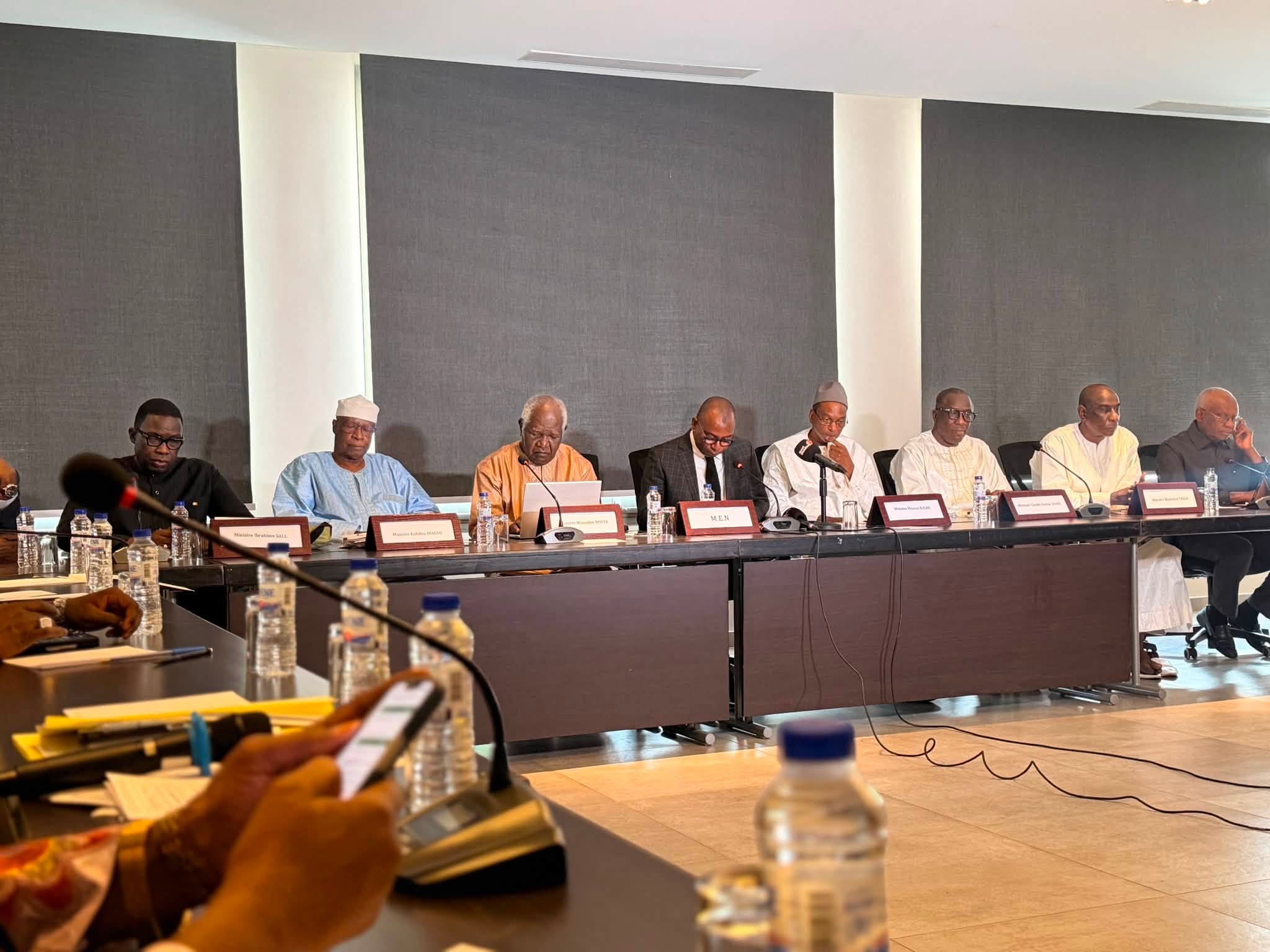 Refondation curriculaire: le Sénégal mobilise l'expertise des anciens ministres pour bâtir l'École de demain