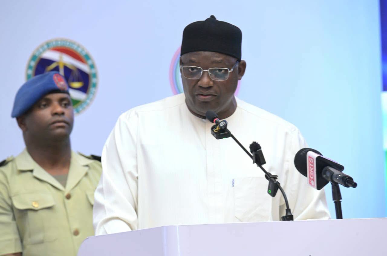 Gambie : Adama Barrow plaide pour un équilibre renforcé entre les pouvoirs de l'État
