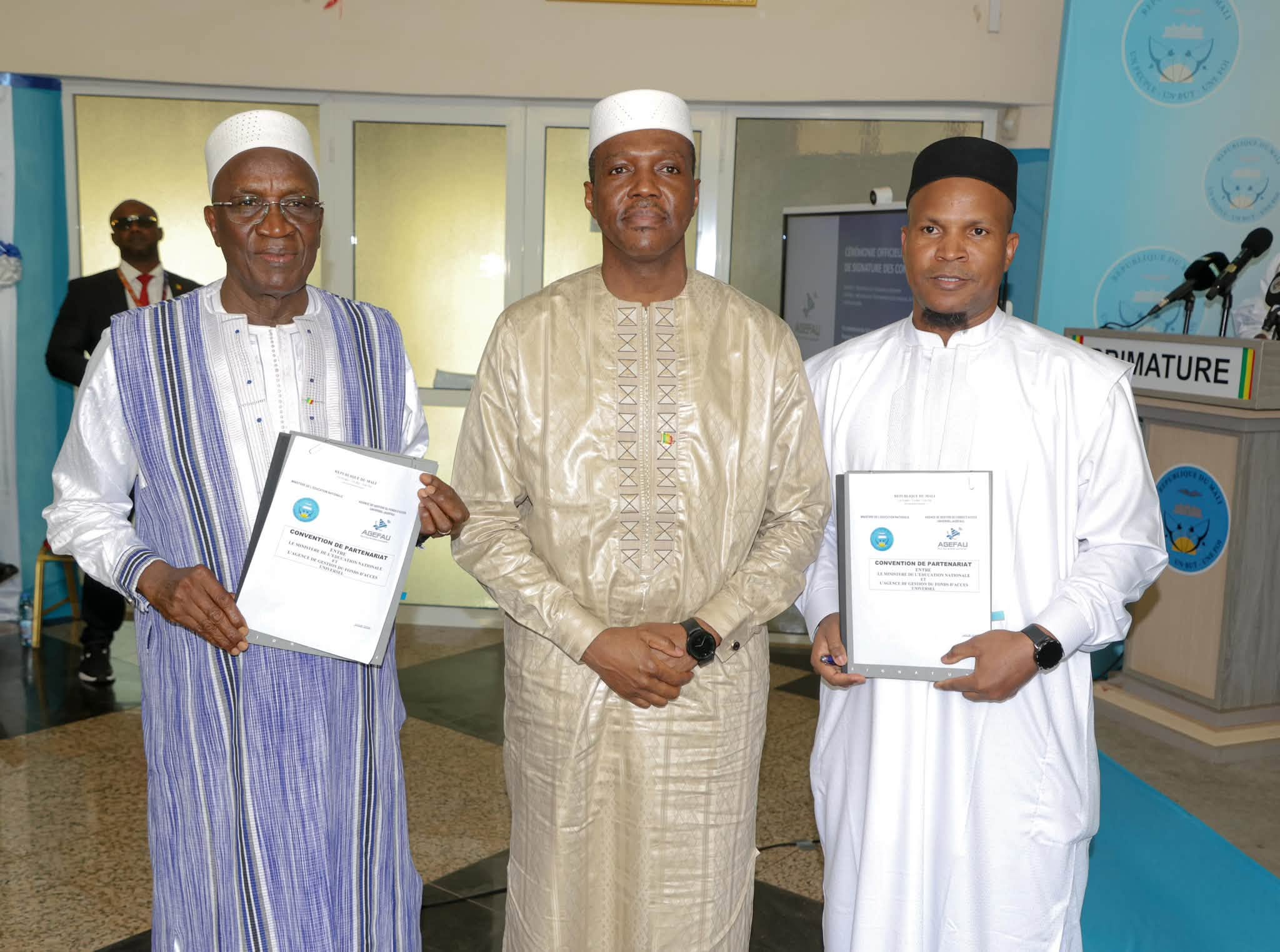 Mali: le gouvernement signe deux conventions pour accélérer la transformation numérique de l'éducation et de l'emploi