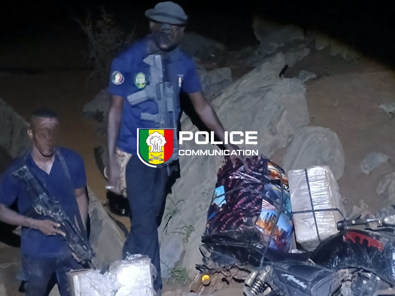 Moussala : La police saisit 116 kg de chanvre indien à Yillimalo après une course-poursuite sur le fleuve Falémé
