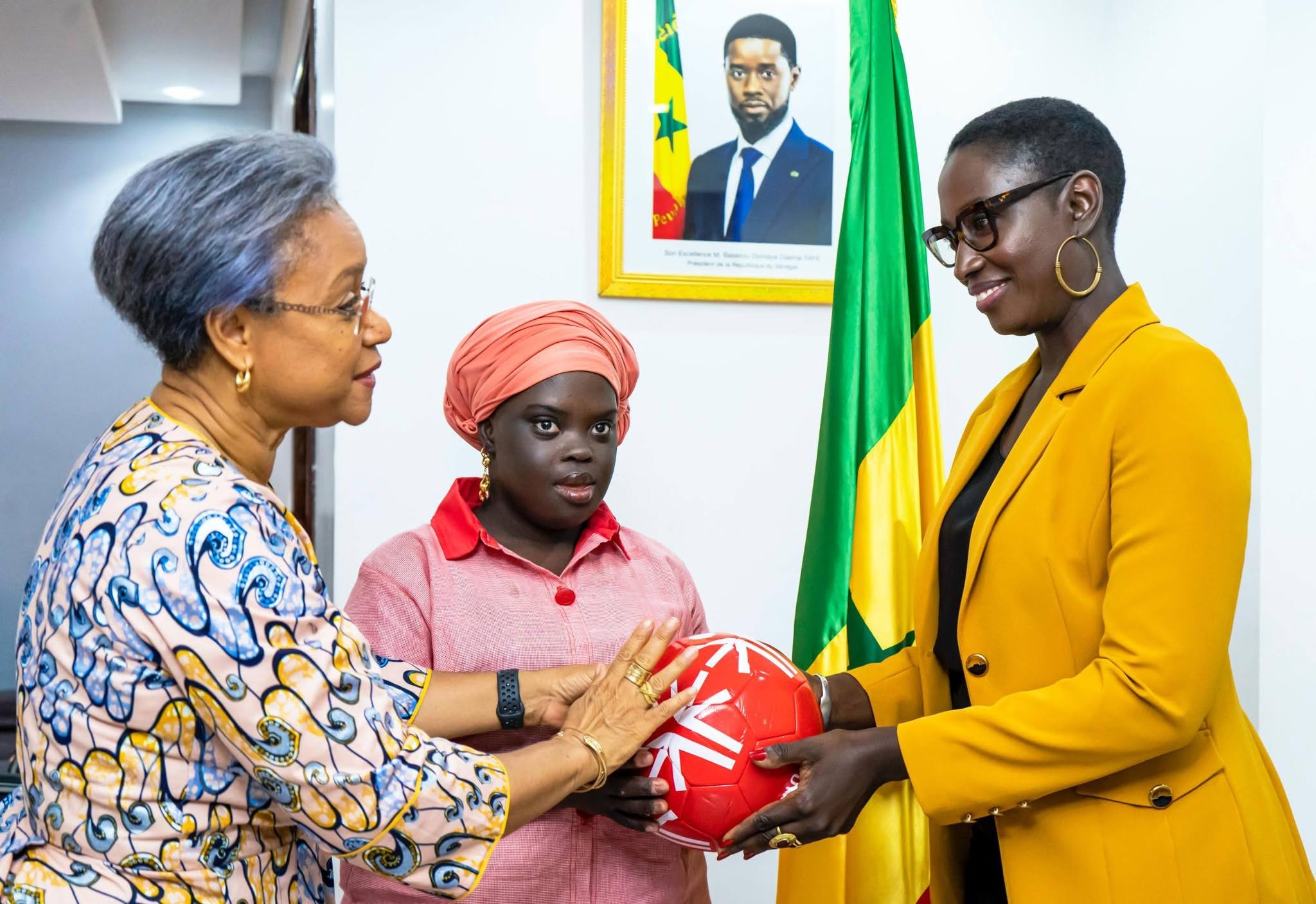 Inclusion par le sport: Djiréye Clotilde Coly reçoit une délégation de Special Olympics au ministère de la Jeunesse et des Sports