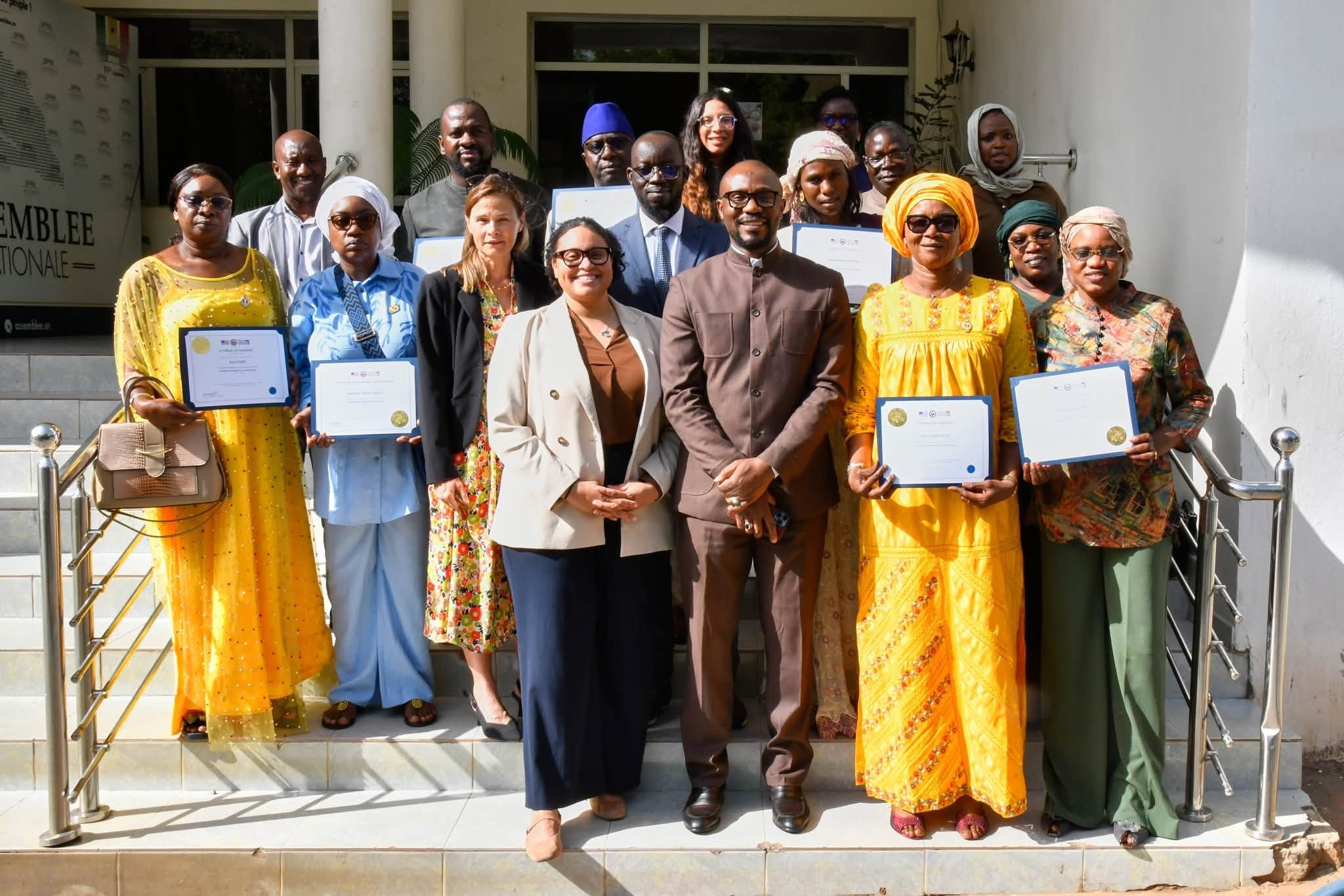 Coopération bilatérale: Des députés sénégalais formés en anglais reçoivent leurs certificats à l’Assemblée nationale