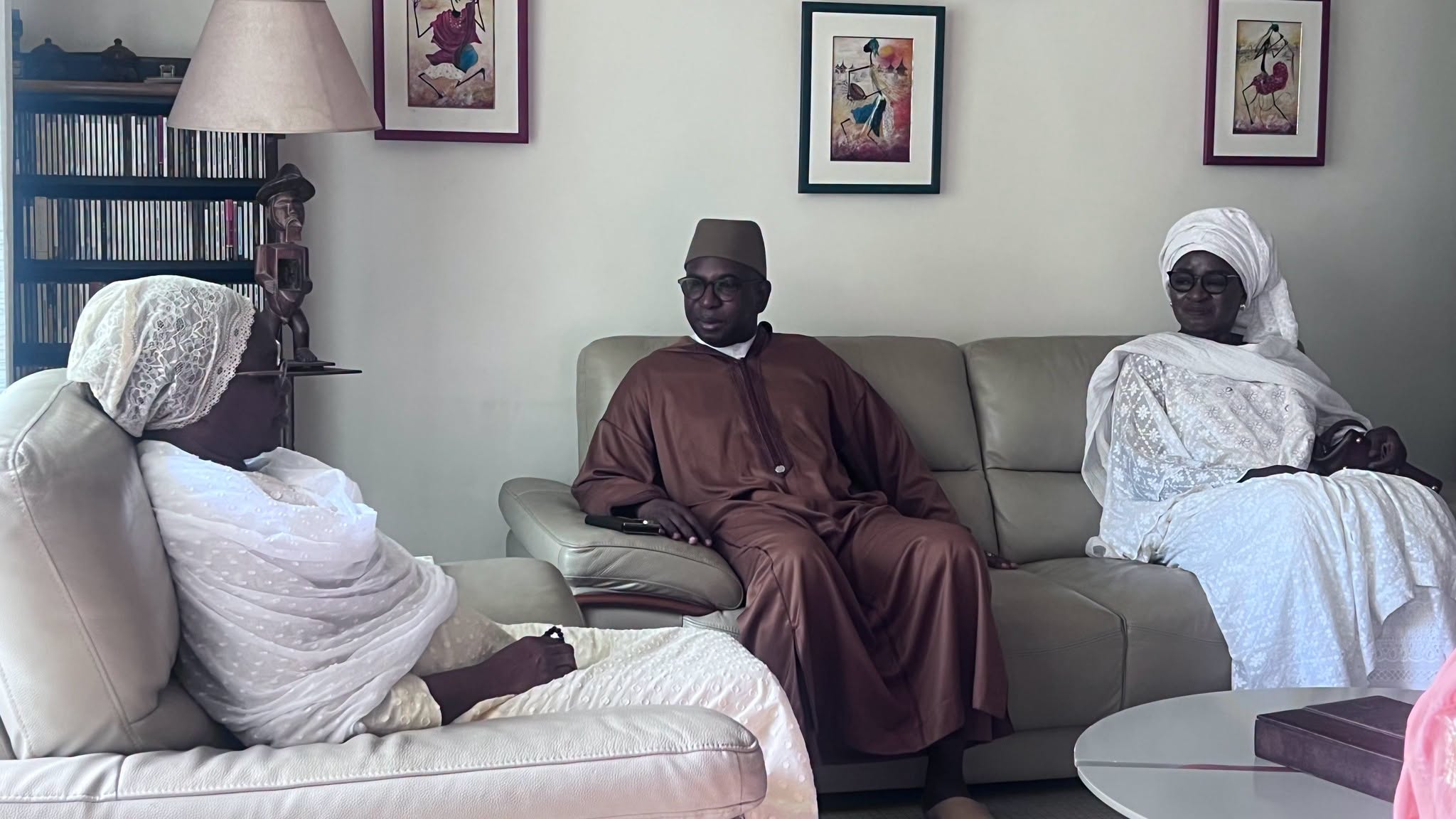 Carnet noir : Le ministre Moustapha M. Guirassy présente les condoléances de l'État aux familles des feux Mamadou Kassé et Pr Maguèye Kassé