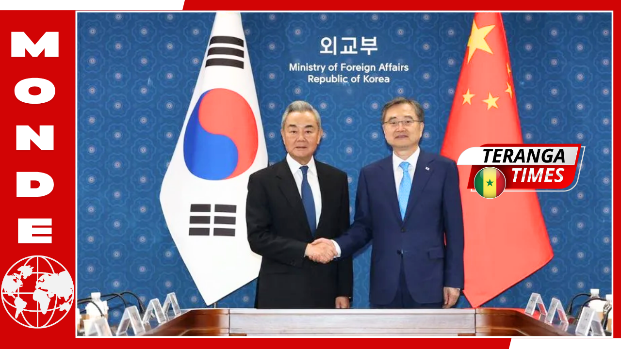 Wang Yi exhorte la Corée du Sud à la "neutralité stratégique" et appelle les États-Unis à abandonner leur politique "hostile" envers Pyongyang