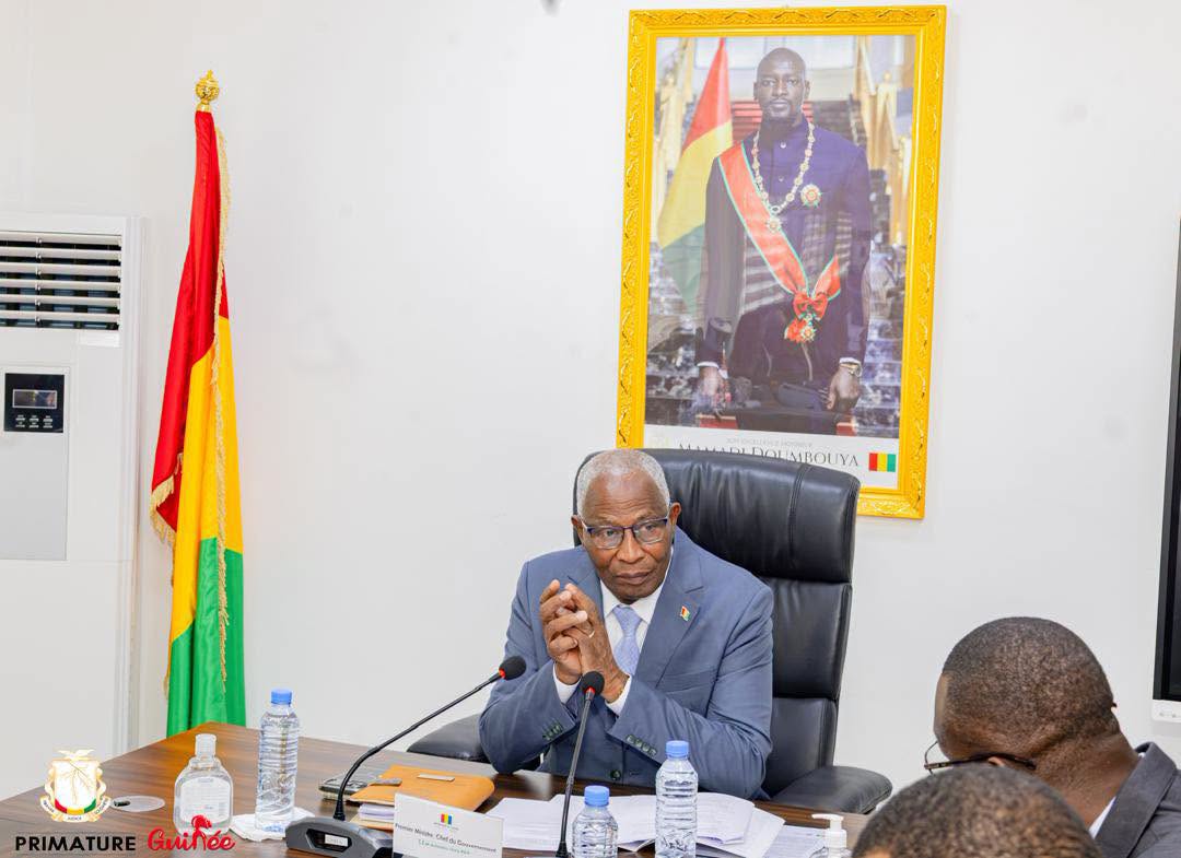 Guinée: le Premier ministre Amadou Oury Bah reçoit les inspecteurs généraux des départements ministériels