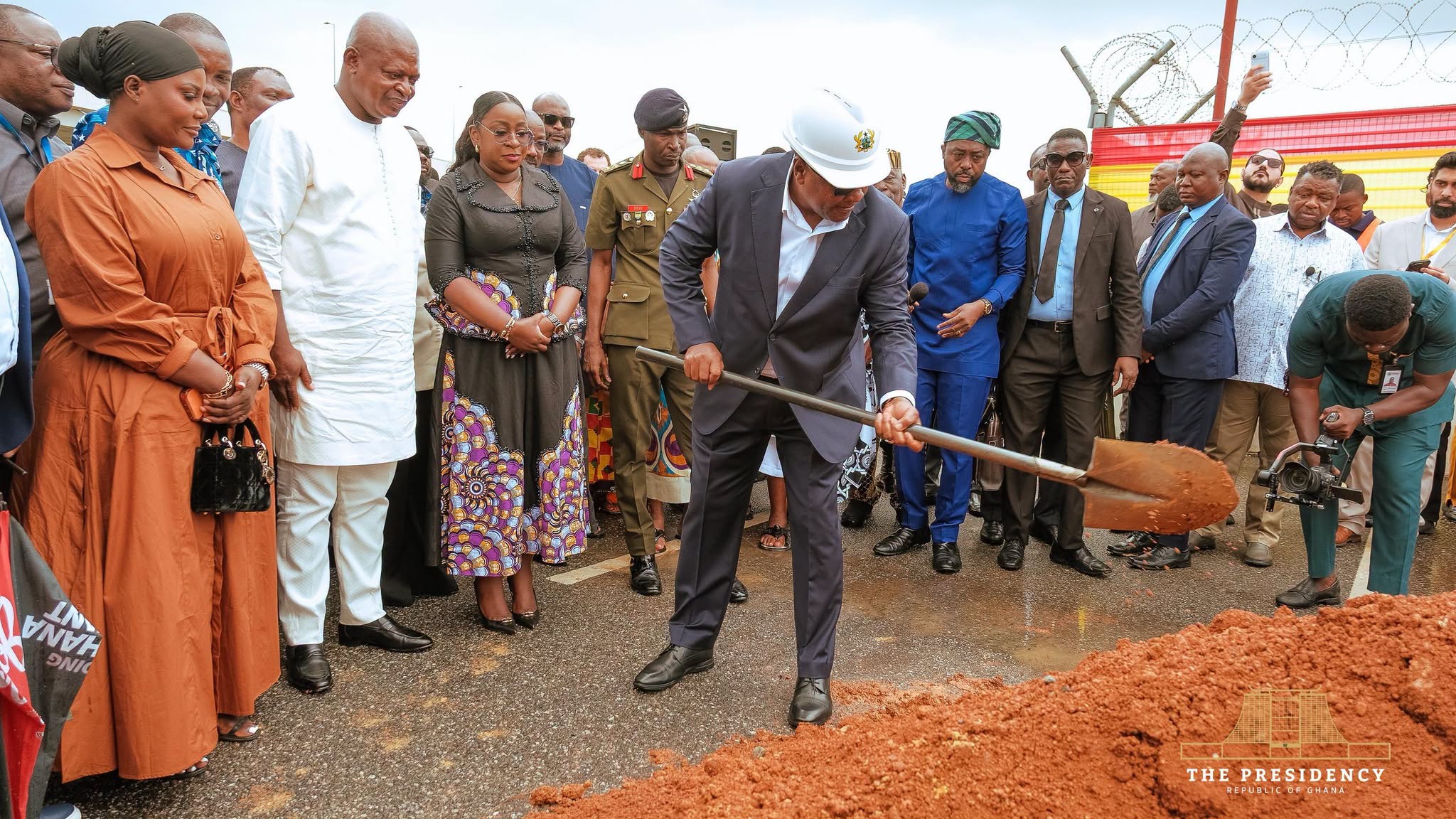 Ghana: Mahama lance la construction d'un complexe commercial et de parking à sept étages à l'aéroport d'Accra
