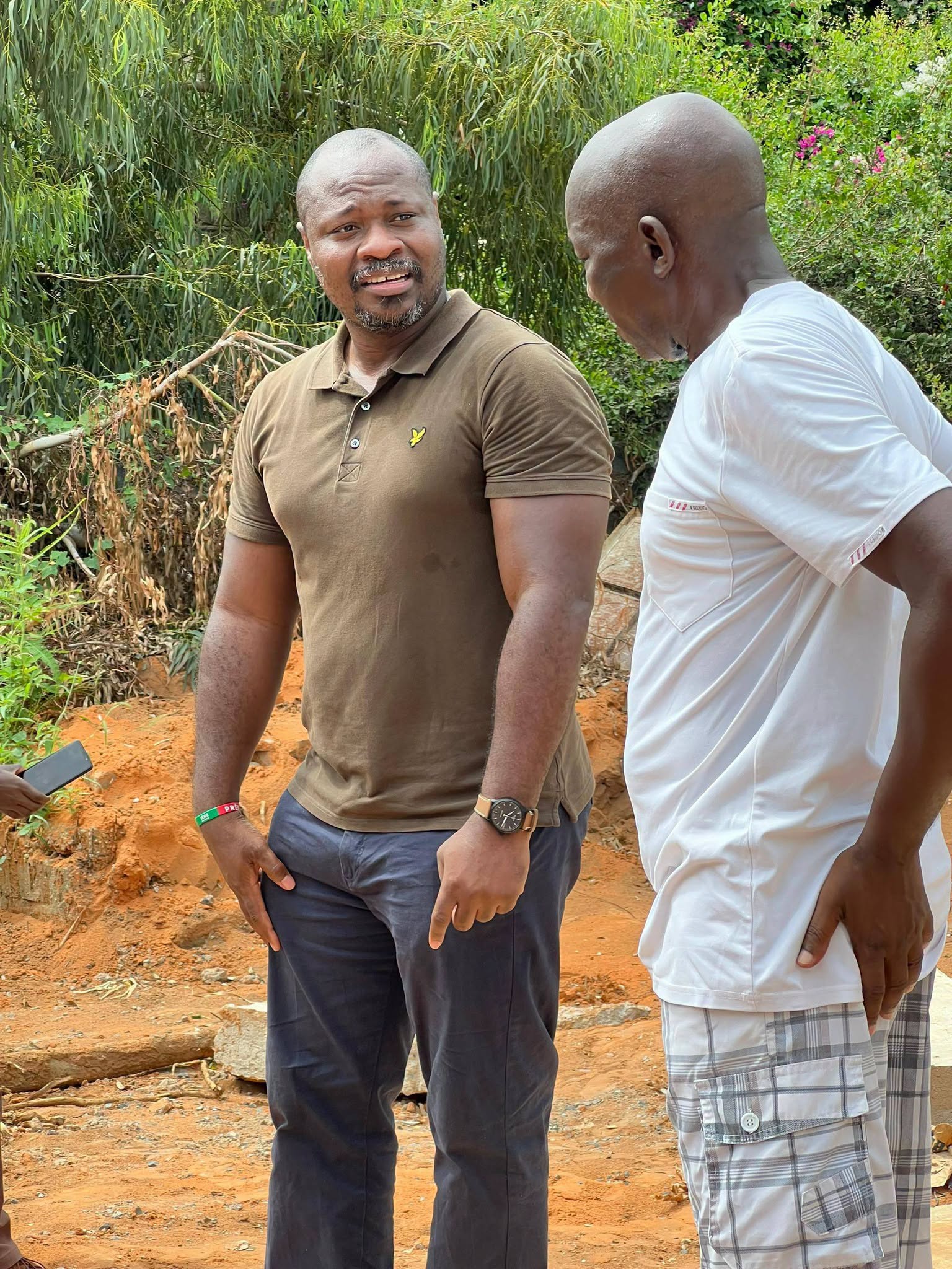 Ngaparou : Guy Marius Sagna aux côtés des riverains opposés à l'installation d'une antenne Sonatel