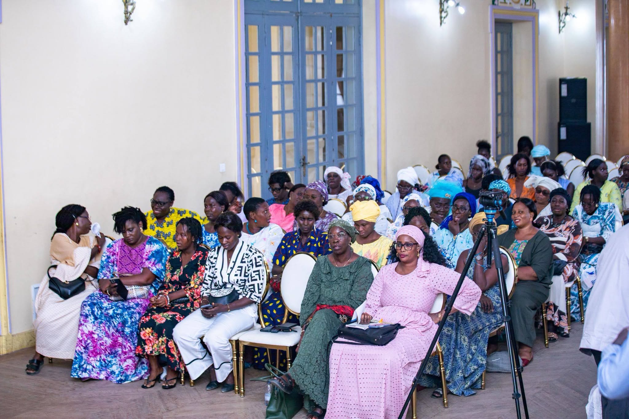 Développement local : Le Maire de Dakar Abass Fall à l'écoute des femmes de la coopérative « Les mains unies »