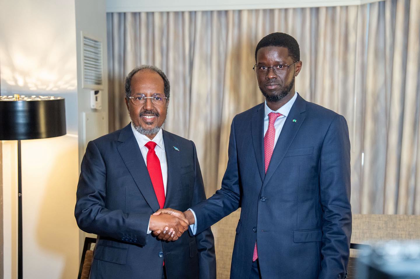 Diplomatie africaine et sécurité continentale : Bassirou Diomaye Faye et Hassan Sheikh Mohamoud renforcent l'axe Dakar-Mogadiscio face aux défis sécuritaires