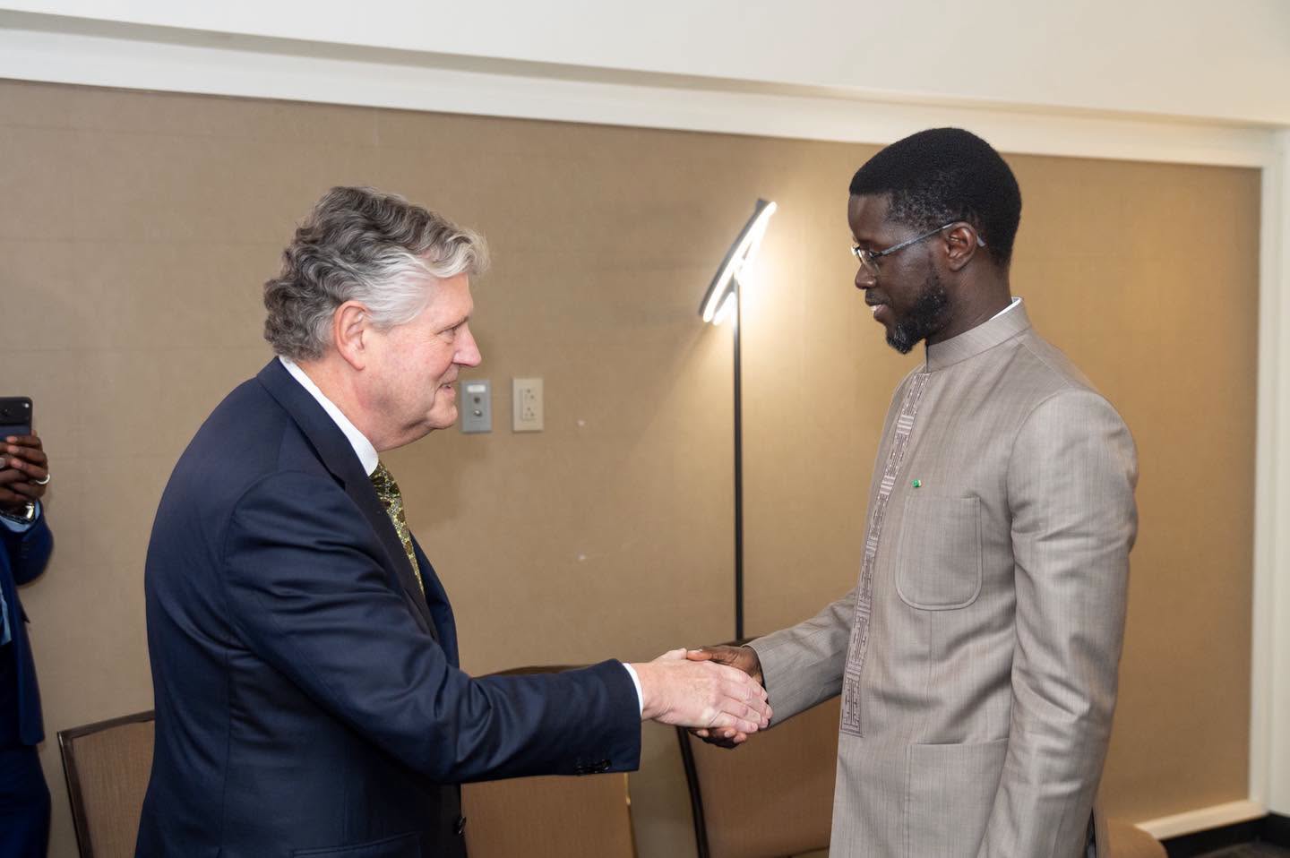 Souveraineté énergétique et contenu local : Bassirou Diomaye Faye reçoit le PDG de Kosmos Energy à New York