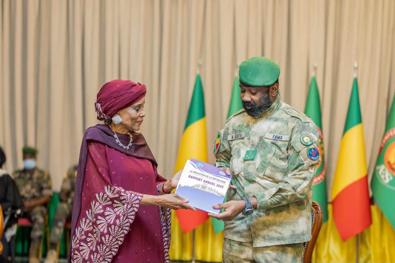 Mali : Assimi Goïta reçoit le rapport annuel 2025 du Médiateur de la République