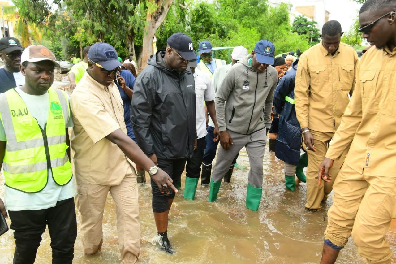 Inondations à Dakar: Le maire Abass Fall au chevet des sinistrés