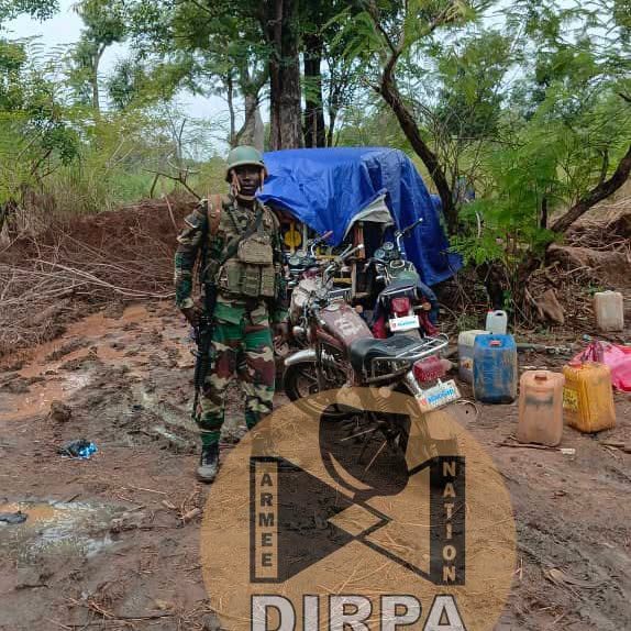 Tambacounda: L'Armée démantèle un site d'orpaillage clandestin sur la Falémé et saisit un important matériel