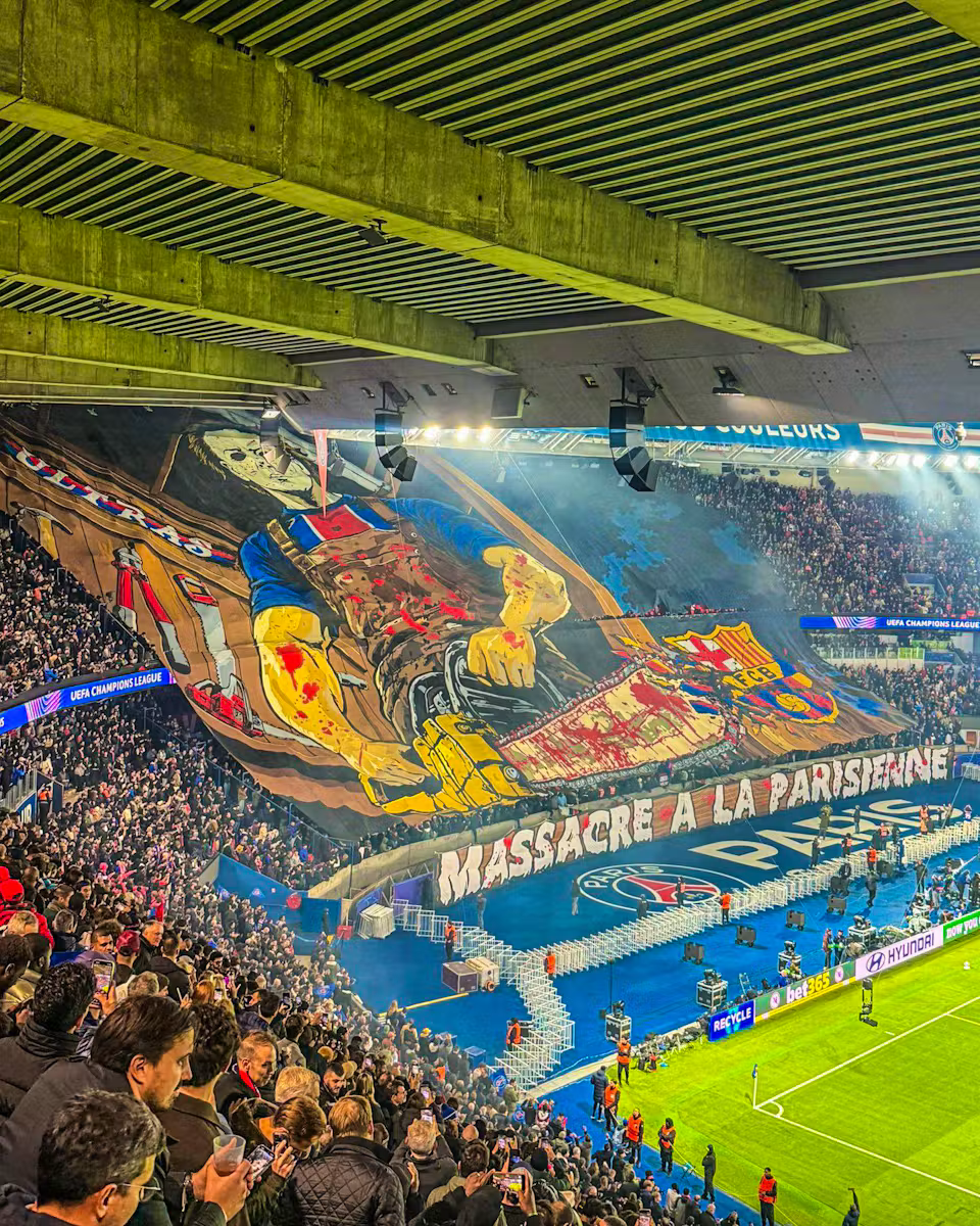 Tifo polémique du PSG: le FC Barcelone signale l’incident à l’UEFA