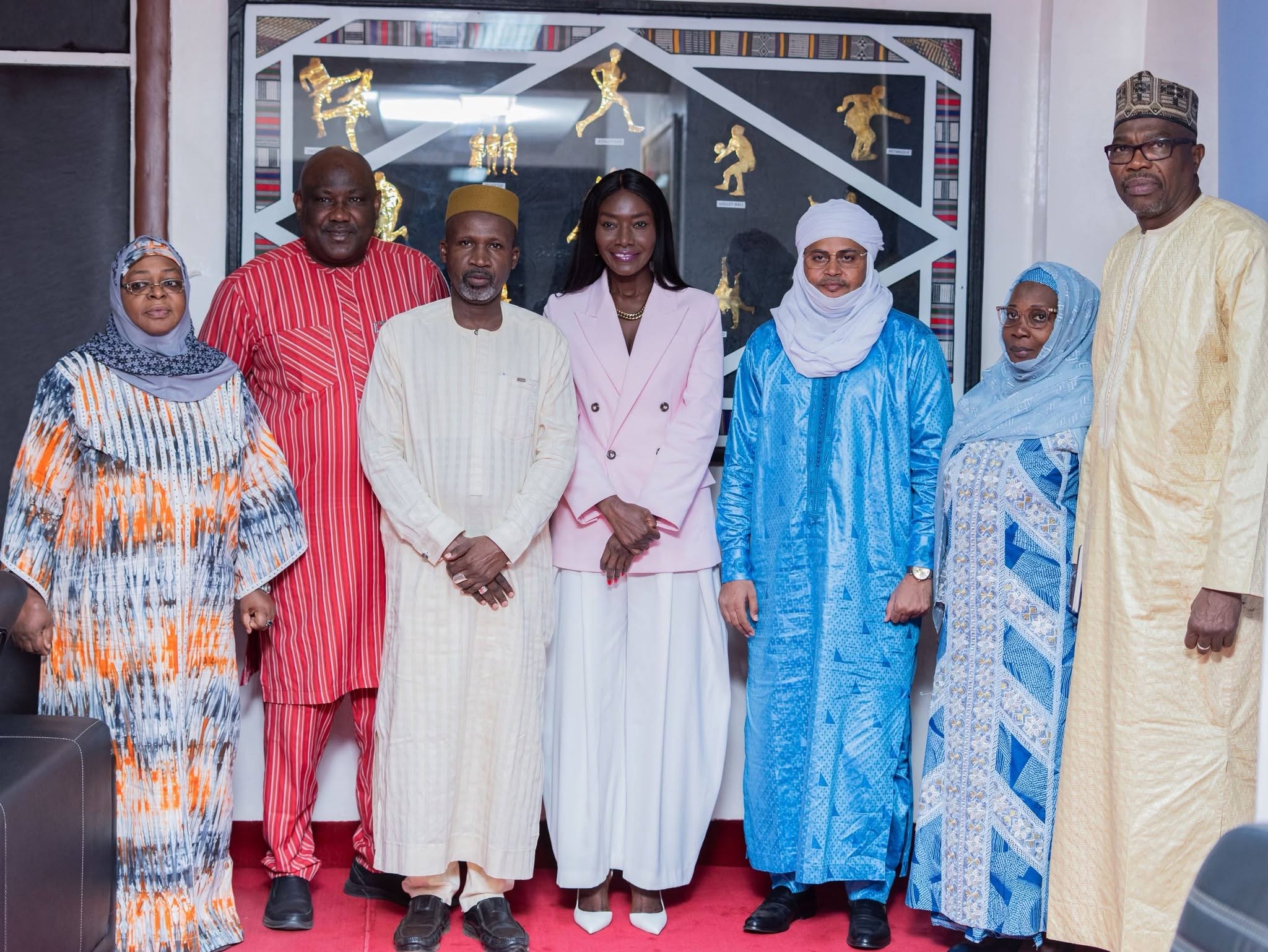Culture et Panafricanisme : Coumba Gawlo Seck reçue par le ministre nigérien Sidi Mohamed Almahmoud pour un grand projet musical dédié à l'AES