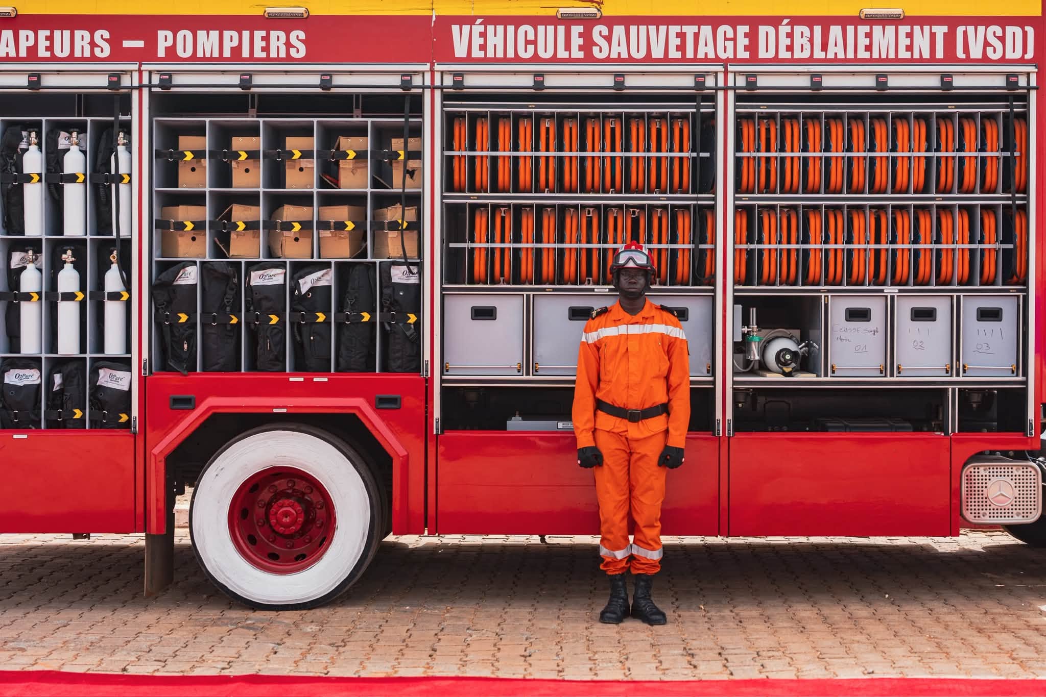 Bassirou Diomaye Faye inaugure la caserne des sapeurs-pompiers de Diamniadio à une semaine des JOJ 2026