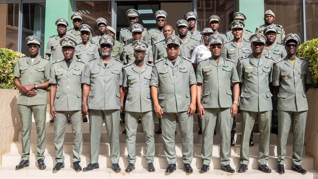 Douanes : Hommage solennel au Colonel Alassane Ba lors de son départ à la retraite