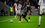 Coup dur pour Lyon: Malick Fofana absent plusieurs mois après une grave blessure à la cheville