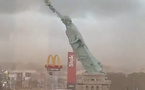 Brésil : une réplique géante de la Statue de la Liberté s’effondre lors d’une tempête