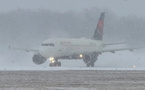 États-Unis - Tempête de neige dans le Nord-Est : des milliers de vols annulés ou retardés