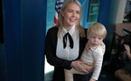 Karoline Leavitt, porte-parole de la Maison-Blanche, attend une petite fille en mai 2026