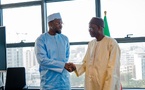 Passation de service entre le Premier ministre sortant,Ousmane SONKO et Ahmadou Al Aminou LÔ, Premier ministre entrant.