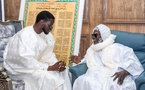 Le Président Bassirou Diomaye Faye présente les condoléances de la Nation à Touba après le décès de Serigne Cheikh Saliou Mbacké