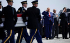 Donald Trump face au dilemme iranien: un hommage solennel aux soldats américains tombés au combat