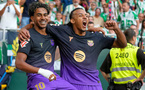 Espagne: le Barça écrase le Betis 5-2 et égale le meilleur début de saison de la Liga
