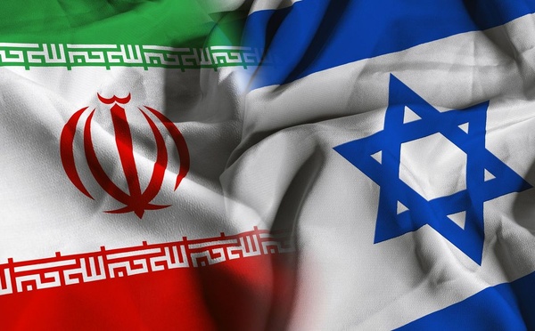 Guerre Iran-Israël : Khamenei met en garde les États-Unis, Israël frappe 40 sites