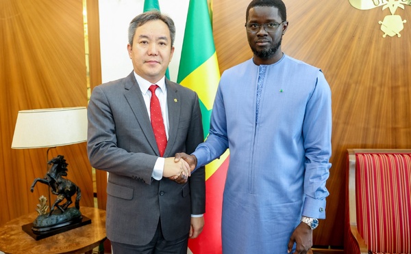 Le Président Bassirou Diomaye Faye reçoit une délégation de CHEC pour faire le point sur le port de Ndayane