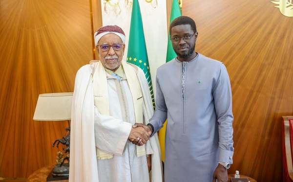 Diplomatie et Spiritualité : Le Chef de l'État reçoit le Khalife général mondial de la Tidjaniya